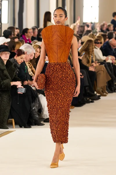 Look 13